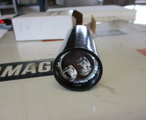 Конденсатор 
ELEC CAPACITOR 115V
ersetzt EC1270A02 Baldor / Reliance Baldor (Brand of ABB)